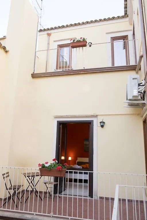 Niria Hotel Ragusa 2*,  Itália